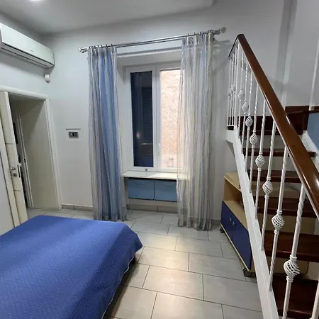 Varriale Apartments1,0 *